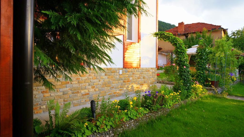 Guest House Simona Sapareva Banya Ngoại thất bức ảnh