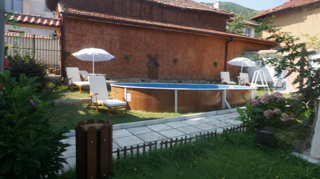 Guest House Simona Sapareva Banya Ngoại thất bức ảnh