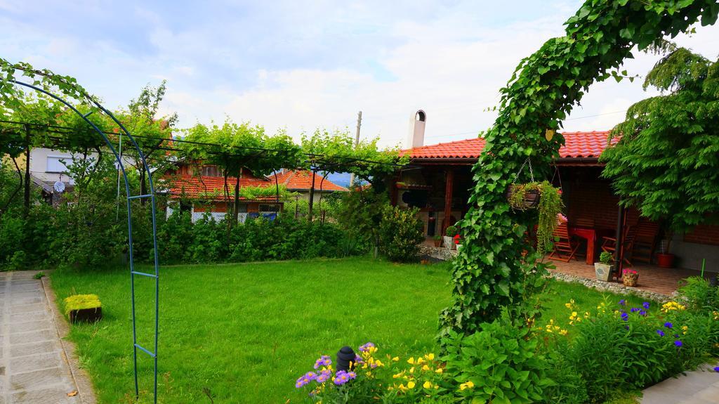 Guest House Simona Sapareva Banya Ngoại thất bức ảnh