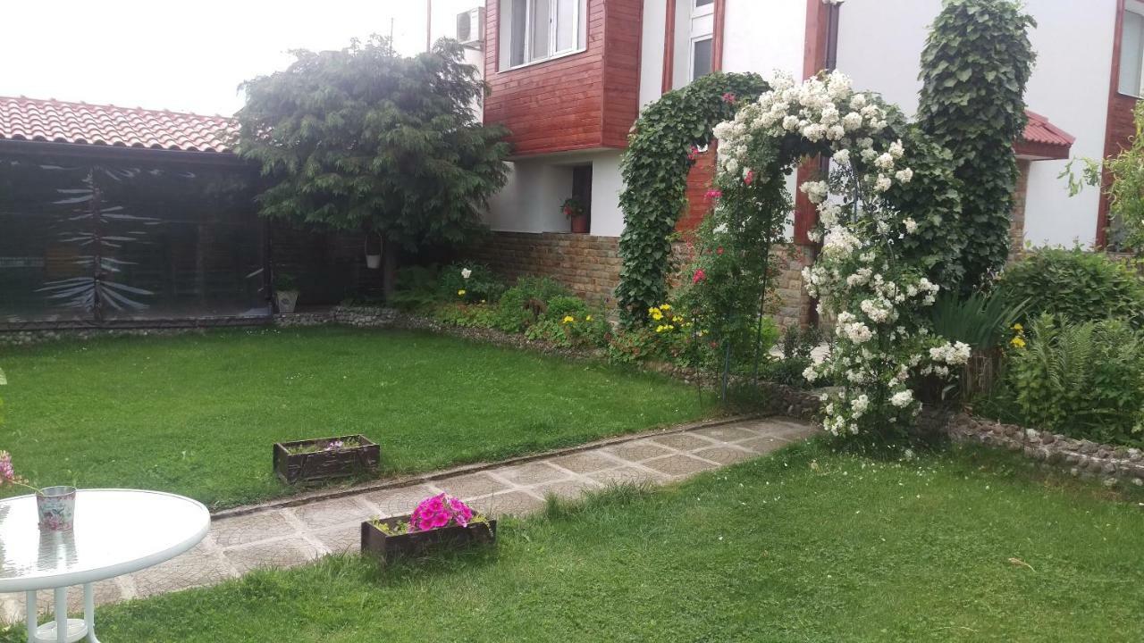 Guest House Simona Sapareva Banya Ngoại thất bức ảnh